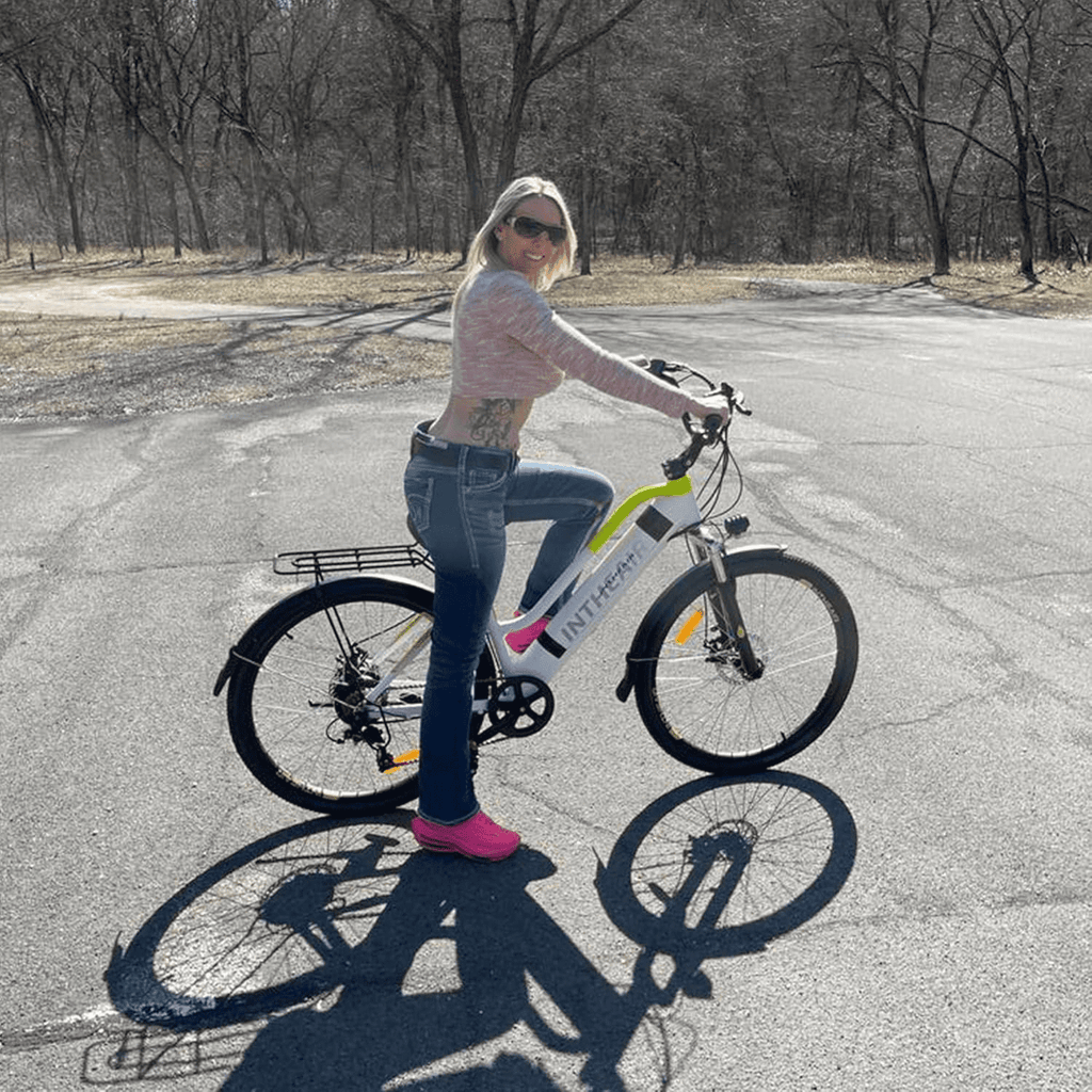 INTHEAIR Adult Electric Commuting Bicycles 500W Ebike, 26 E-bike, 36V 10Ah Removable Battery ELectric Bike for Adults UL2849，White Electric Bikes